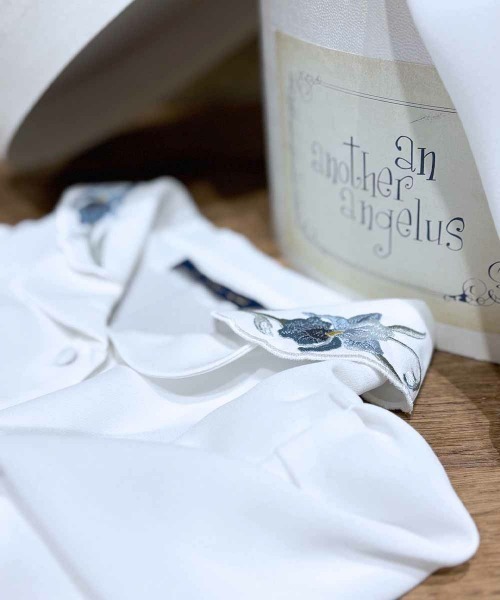 an another angelus（アンアナザーアンジェラス）の「アイリス刺繍開衿ブラウス/ fint　フィント（シャツ/ブラウス・レディース・ホワイト×ブルー/ホワイト×パープル・FREE）」の17枚目の写真