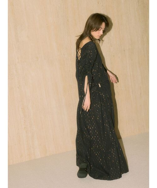 Ungrid（アングリッド）の「【Htage】ラメドビーボリュームワンピース（ワンピース・レディース・ブラック/オフホワイト・FREE）」の3枚目の写真