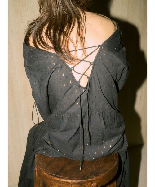 Ungrid（アングリッド）の「【Htage】ラメドビーボリュームワンピース（ワンピース・レディース・ブラック/オフホワイト・FREE）」の5枚目の写真