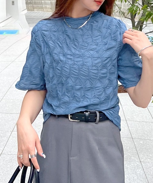 Futier land(フューティアランド)の「シアーシャーリングエンボスTシャツ(Tシャツ/カットソー・レディース・ホワイト/ブラック/ブルー・FREE)」の8枚目の写真