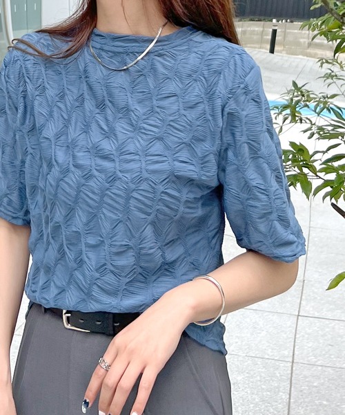Futier land(フューティアランド)の「シアーシャーリングエンボスTシャツ(Tシャツ/カットソー・レディース・ホワイト/ブラック/ブルー・FREE)」の10枚目の写真