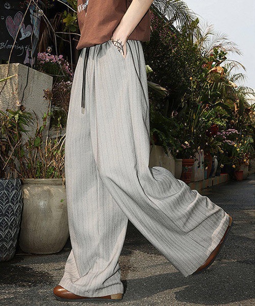 Ressaca(レサーカ)の「ストライプ柄タックワイドスラックスパンツ(スラックス・メンズ・グレー/チャコール・M/L/XL)」の9枚目の写真