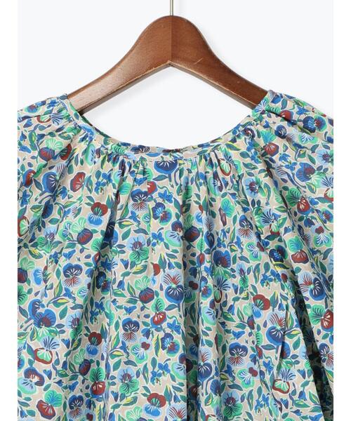 Te chichi（テチチ）の「【LIBERTY】バルーンスリーブブラウス《2025summer catalog item》（シャツ/ブラウス・レディース・ベージュ/グリーン・F）」の8枚目の写真