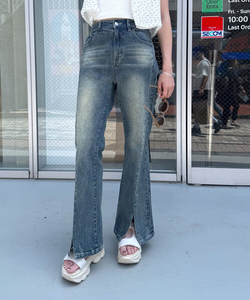 mline（エムライン）の「[mline]スリットフレアデニム（デニムパンツ・レディース・ブルー/ブラック・1/2）」の14枚目の写真