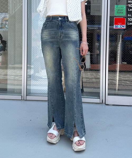 mline（エムライン）の「[mline]スリットフレアデニム（デニムパンツ・レディース・ブルー/ブラック・1/2）」の15枚目の写真