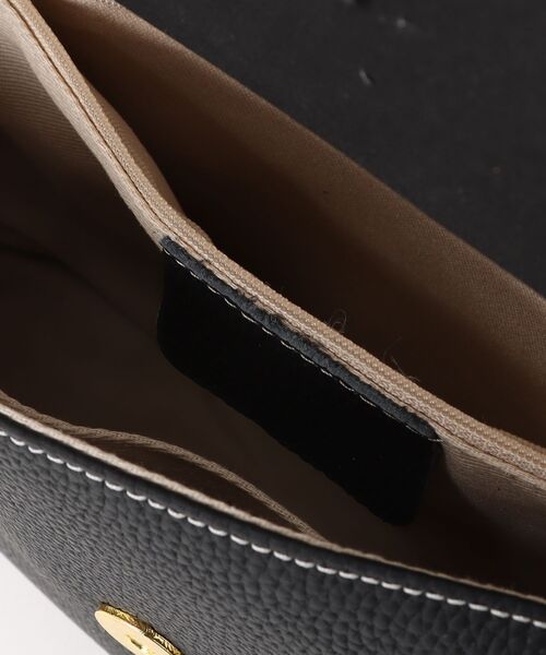 NiiNa（ニーナ）の「【 NiiNa / ニーナ 】高品質牛革2wayワンハンドルドロップダウンバッグ（ショルダーバッグ・レディース・グレイッシュベージュ/ブラック/ブラウン・FREE）」の18枚目の写真