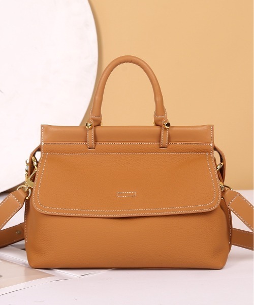 NiiNa（ニーナ）の「【 NiiNa / ニーナ 】高品質牛革2wayワンハンドルドロップダウンバッグ（ショルダーバッグ・レディース・グレイッシュベージュ/ブラック/ブラウン・FREE）」の4枚目の写真