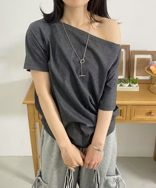 mebole（メボレ）の「シンプルワンショルダートップス（Tシャツ/カットソー・レディース・ネイビー/チャコールグレー/グレー/ブラック・FREE）」の16枚目の写真