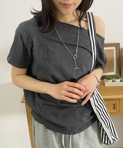 mebole（メボレ）の「シンプルワンショルダートップス（Tシャツ/カットソー・レディース・ネイビー/チャコールグレー/グレー/ブラック・FREE）」の17枚目の写真