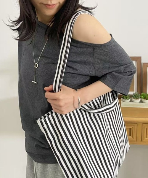 mebole（メボレ）の「シンプルワンショルダートップス（Tシャツ/カットソー・レディース・ネイビー/チャコールグレー/グレー/ブラック・FREE）」の21枚目の写真