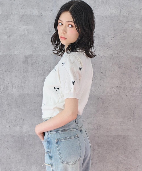 ANAP(アナップ)の「ミニリボン 刺繍 ニット トップス(ニット/セーター・レディース・ホワイト/ブラック/グレー・FREE)」の5枚目の写真