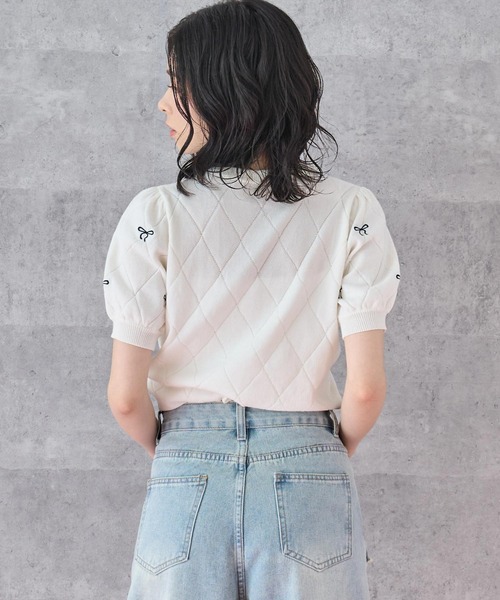 ANAP(アナップ)の「ミニリボン 刺繍 ニット トップス(ニット/セーター・レディース・ホワイト/ブラック/グレー・FREE)」の6枚目の写真