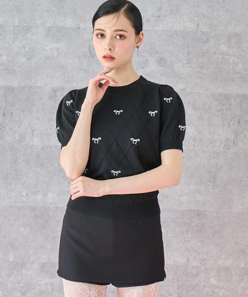 ANAP(アナップ)の「ミニリボン 刺繍 ニット トップス(ニット/セーター・レディース・ホワイト/ブラック/グレー・FREE)」の8枚目の写真