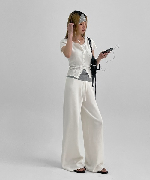 BLACKUP（ブラックアップ）の「[MADE] フェルシー半袖ニットカーディガン（セットアップ可能）（カーディガン/ボレロ・レディース・ブラック/アイボリー・FREE）」の13枚目の写真