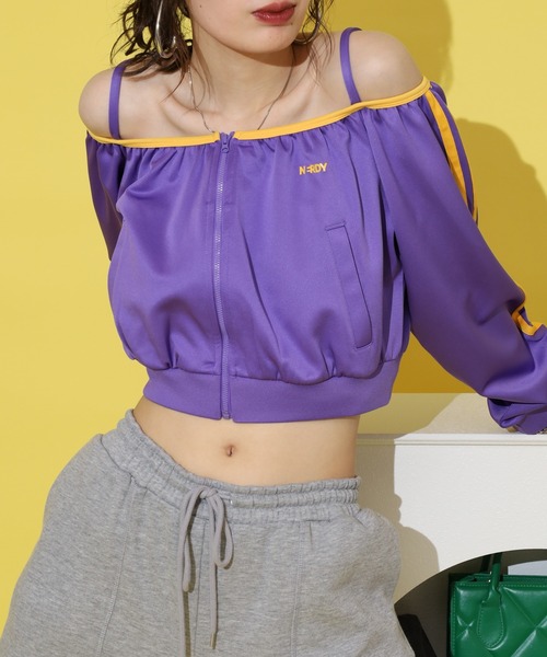 ノルディ NERDY W'S OFF SHOULDER NY TRACK TOP （PURPLE）　オフショルダーニューヨークトラックトップ（パープル セール】オフショルダーニューヨークトラックトップ（ジャージ