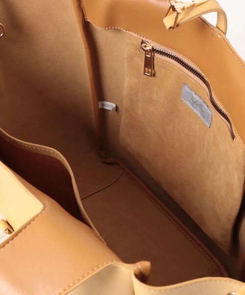 Q（キュー）の「ビッグトート（トートバッグ・レディース・ブラック/マスタード・ONE SIZE）」の7枚目の写真