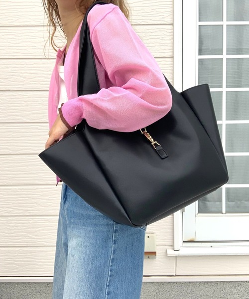 Q（キュー）の「ビッグトート（トートバッグ・レディース・ブラック/マスタード・ONE SIZE）」の2枚目の写真