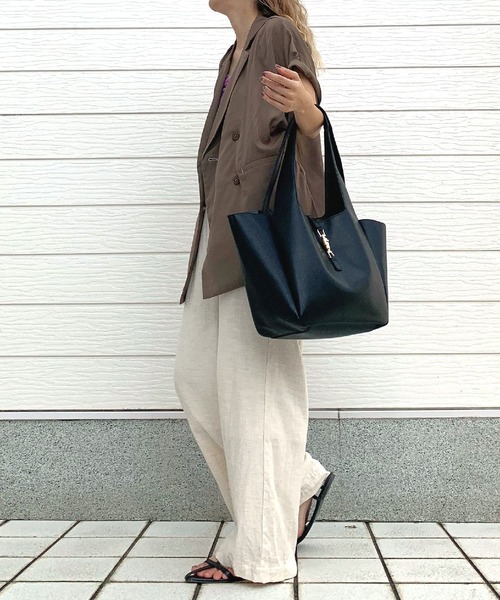 Q（キュー）の「ビッグトート（トートバッグ・レディース・ブラック/マスタード・ONE SIZE）」の16枚目の写真