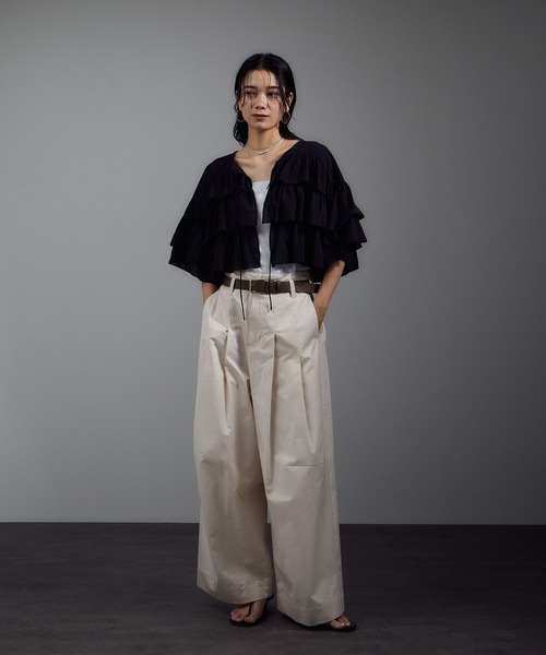 SALON adam et rope'（サロン アダム エ ロペ）の「コットンラッフルブラウス（シャツ/ブラウス・レディース・オフホワイト/ブラック・FREE）」の8枚目の写真