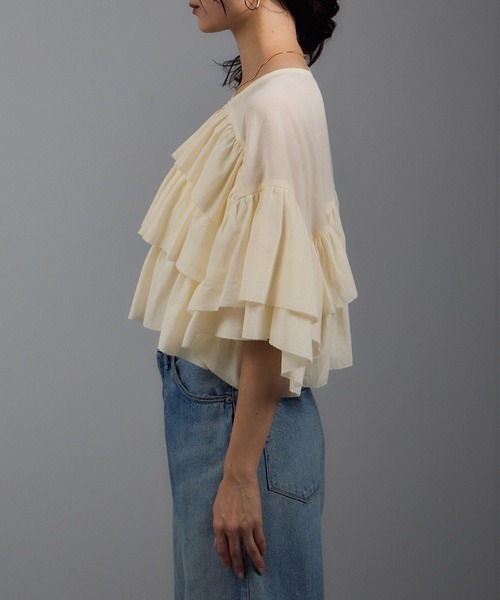 SALON adam et rope'（サロン アダム エ ロペ）の「コットンラッフルブラウス（シャツ/ブラウス・レディース・オフホワイト/ブラック・FREE）」の17枚目の写真