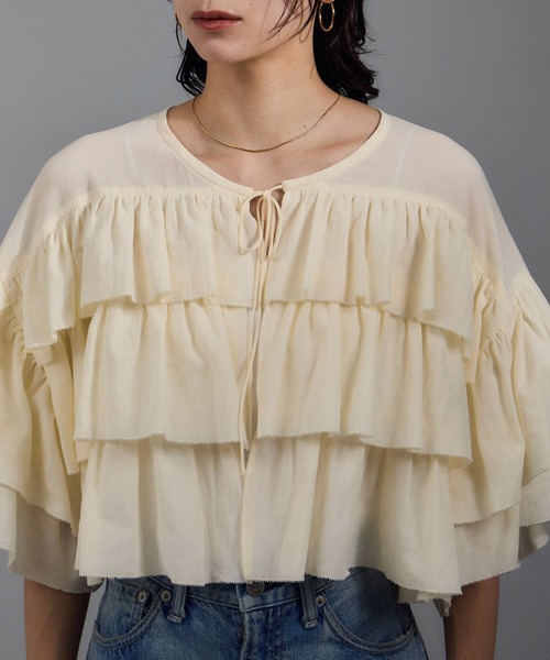 SALON adam et rope'（サロン アダム エ ロペ）の「コットンラッフルブラウス（シャツ/ブラウス・レディース・オフホワイト/ブラック・FREE）」の19枚目の写真