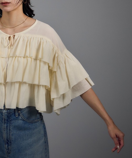 SALON adam et rope'（サロン アダム エ ロペ）の「コットンラッフルブラウス（シャツ/ブラウス・レディース・オフホワイト/ブラック・FREE）」の20枚目の写真