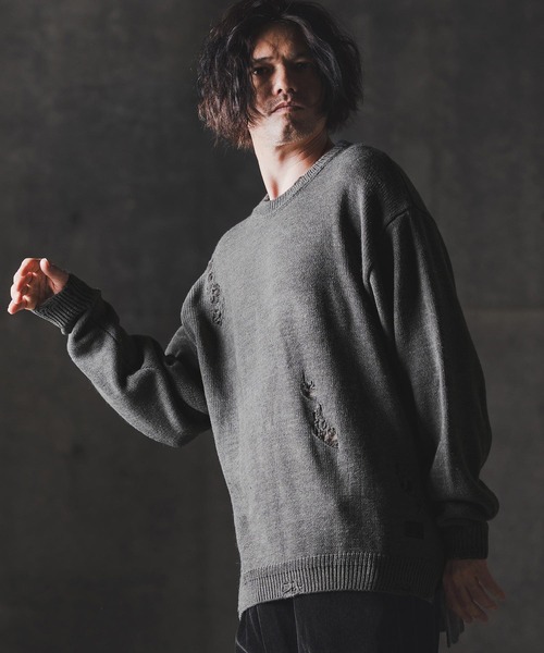 GLIMCLAP(グリムクラップ)の「mn3138-Mid-gauge crewneck sweater-Distressed for a vintage look- クルーネックニット(ニット/セーター・メンズ・キナリ/チャコール/ブラウン/ブラック・S/M/L)」の13枚目の写真