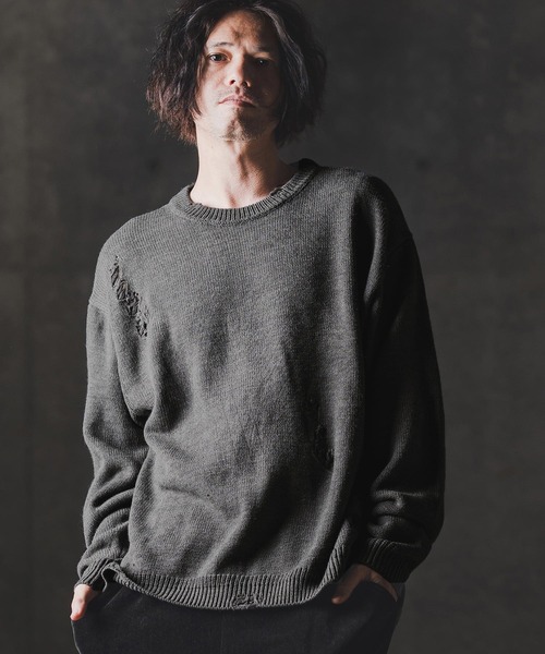 GLIMCLAP(グリムクラップ)の「mn3138-Mid-gauge crewneck sweater-Distressed for a vintage look- クルーネックニット(ニット/セーター・メンズ・キナリ/チャコール/ブラウン/ブラック・S/M/L)」の14枚目の写真