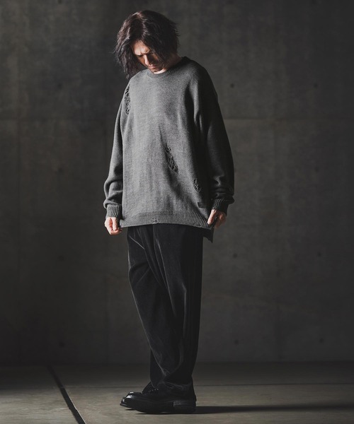 GLIMCLAP(グリムクラップ)の「mn3138-Mid-gauge crewneck sweater-Distressed for a vintage look- クルーネックニット(ニット/セーター・メンズ・キナリ/チャコール/ブラウン/ブラック・S/M/L)」の16枚目の写真
