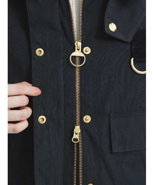 Barbour(バブアー)の「Xanthe ノンワックス 中綿 ジャケット(レディース)(ブルゾン・レディース・グリーン/ブラック・LARGE/MEDIUM/SMALL)」の19枚目の写真