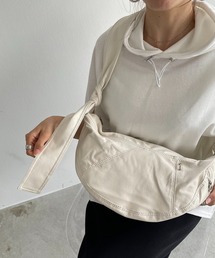 ソフトフェイクレザー ハーフムーン ショルダーバッグ