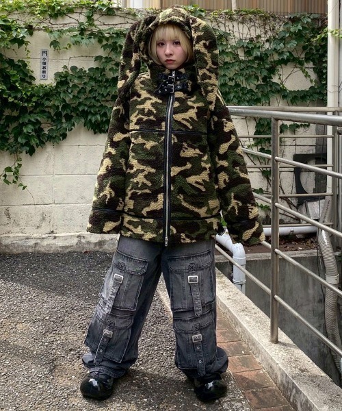 Candy Stripper（キャンディストリッパー）の「8 POCKETS DENIM パンツ（デニムパンツ・レディース・ライトインディゴブルー/ブラック・FREE）」の12枚目の写真