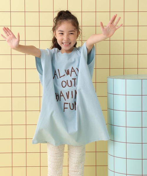 LEPSIM（レプシィム）の「【KIDS】手描きロゴBIGノースリチュニック　576690（Tシャツ/カットソー・キッズ・ブルー/オフホワイト・120/140）」の21枚目の写真