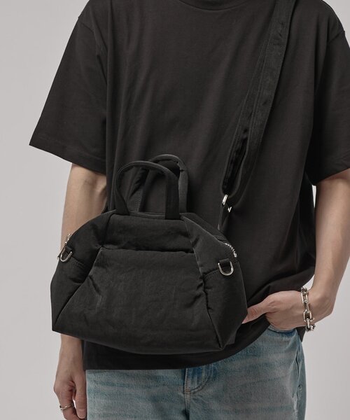 ITTI（イッチ）の「【ITTI】ANNIE PUFFER MINI MADISON BAG（トートバッグ・メンズ・ブラック・FREE）」の7枚目の写真