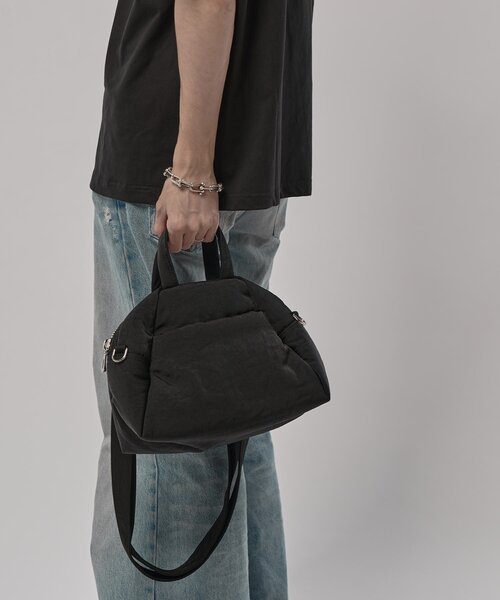 ITTI（イッチ）の「【ITTI】ANNIE PUFFER MINI MADISON BAG（トートバッグ・メンズ・ブラック・FREE）」の8枚目の写真
