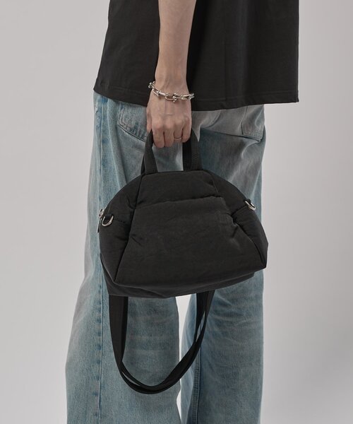 ITTI（イッチ）の「【ITTI】ANNIE PUFFER MINI MADISON BAG（トートバッグ・メンズ・ブラック・FREE）」の9枚目の写真