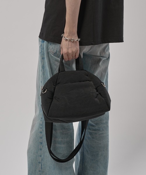 ITTI（イッチ）の「【ITTI】ANNIE PUFFER MINI MADISON BAG（トートバッグ・メンズ・ブラック・FREE）」の5枚目の写真