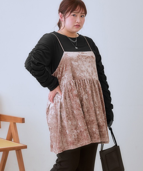 SMILE LAND（スマイルランド）の「＜大きいサイズ＞カットベロアキャミソール（キャミソール・レディース・ブラック/ピンク系・4L/3L/L/5L/LL）」の2枚目の写真