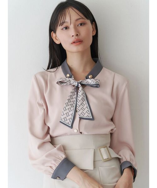 TONAL（トーナル）の「スカーフタイドッキングブラウス（シャツ/ブラウス・レディース・ネイビー/オフホワイト/ベビーピンク・MEDIUM）」の3枚目の写真