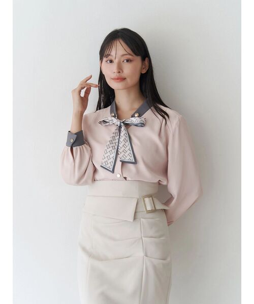 TONAL（トーナル）の「スカーフタイドッキングブラウス（シャツ/ブラウス・レディース・ネイビー/オフホワイト/ベビーピンク・MEDIUM）」の7枚目の写真