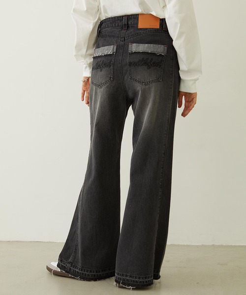 MILKFED.（ミルクフェド）の「FLARED DENIM PANTS（デニムパンツ・レディース・ブラック/インディゴブルー・S/M）」の6枚目の写真