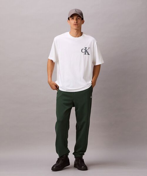 Calvin Klein(カルバン・クライン)の「モノグラム ジョガーパンツ(スウェットパンツ・メンズ・ブラック/ダークグリーン・L/M/S)」の10枚目の写真