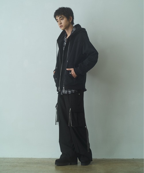 PHILTHEORY(フィルセオリー)の「Layered duck sweat parka / レイヤードダックスウェットパーカー(パーカー・メンズ・ブラック/グレー・3/2/1)」の4枚目の写真