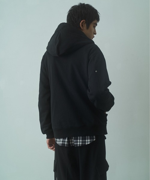 PHILTHEORY(フィルセオリー)の「Layered duck sweat parka / レイヤードダックスウェットパーカー(パーカー・メンズ・ブラック/グレー・3/2/1)」の9枚目の写真