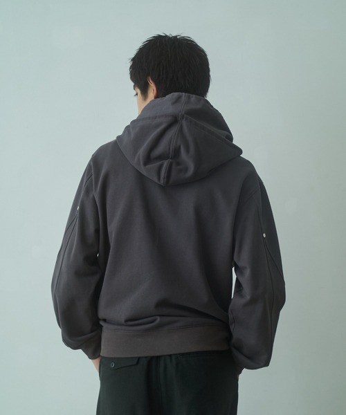 PHILTHEORY(フィルセオリー)の「Layered duck sweat parka / レイヤードダックスウェットパーカー(パーカー・メンズ・ブラック/グレー・3/2/1)」の18枚目の写真