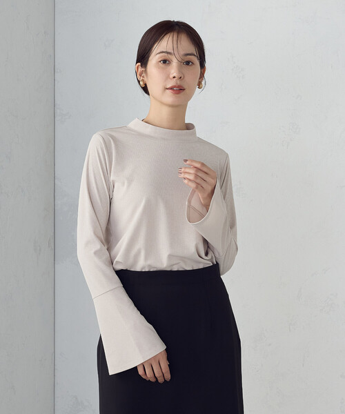 COMME CA ISM(コムサイズム)の「フレアースリーブ カットソー(Tシャツ/カットソー・レディース・ベージュ/ダークブラウン・MEDIUM/LARGE)」の6枚目の写真