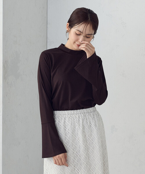 COMME CA ISM(コムサイズム)の「フレアースリーブ カットソー(Tシャツ/カットソー・レディース・ベージュ/ダークブラウン・MEDIUM/LARGE)」の9枚目の写真