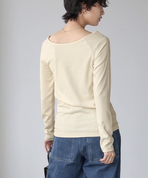 itto...(イット)の「ボートネックリブカットソー(Tシャツ/カットソー・レディース・アイボリー/チャコール・M)」の7枚目の写真