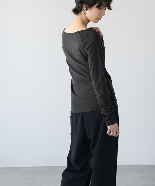 itto...(イット)の「ボートネックリブカットソー(Tシャツ/カットソー・レディース・アイボリー/チャコール・M)」の18枚目の写真