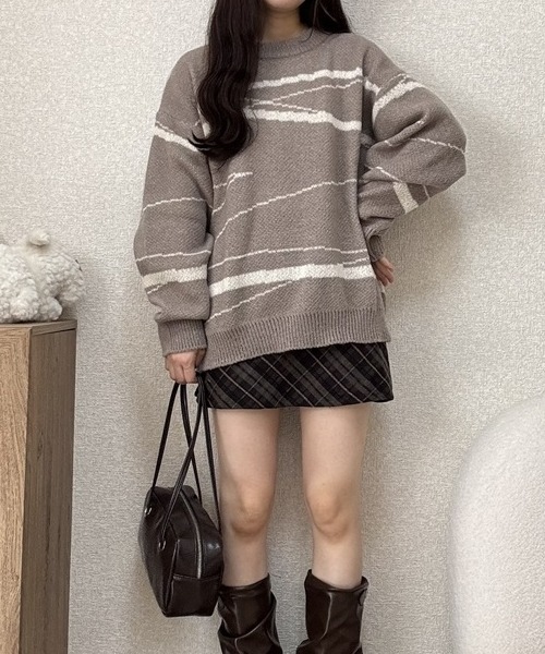 nissen（ニッセン）の「配色ジャガードオーバーサイズニット（ニット/セーター・レディース・ネイビー系1/グリーン系2/ブラック系3/オレンジ系1/オレンジ系2/ベージュ系3/ブラウン系1/グレー系3・S～Ｍ/L～LL）」の5枚目の写真